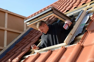 Pose de fenêtres de toit Velux à Hénencourt